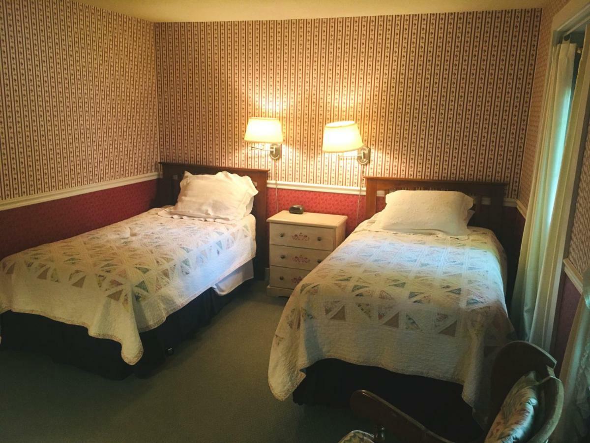 Carriage Barn Inn Keene Eksteriør billede